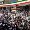 Người dân Iran dự lễ tang các nạn nhân vụ tấn công nhằm vào lễ diễu binh Lực lượng Vệ binh cách mạng Hồi giáo Iran (IRGC) tại thành phố Ahvaz ngày 24/9. (Ảnh: AFP/TTXVN)