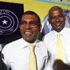 Ứng viên Tổng thống đối lập Ibrahim Mohamed Solih (phải) tới dự một hội nghị ở ngoại ô Colombo ngày 27/8 vừa qua. (Ảnh: AFP/TTXVN)