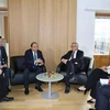 Thủ tướng Chính phủ Nguyễn Xuân Phúc và Chủ tịch Ủy ban châu Âu Jean Claude Juncker tại cuộc gặp song phương. (Ảnh: Thống Nhất/TTXVN)