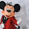 Chuột Mickey tại lễ kỷ niệm 90 năm của Mickey ở Los Angeles của Mỹ ngày 6/10 vừa qua. (Ảnh: AFP/TTXVN)
