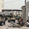 Các lực lượng Chính phủ Yemen do liên quân Arab hậu thuẫn tuần tra tại thành phố Aden. (Ảnh: AFP/TTXVN)