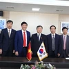 Đoàn Ban Tuyên giáo Trung ương làm việc với Bộ Giáo dục Hàn Quốc. (Ảnh: Mạnh Hùng/TTXVN)