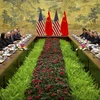 Phó Thủ tướng Trung Quốc Lưu Hạc (thứ 2, phải) cùng Đại diện Thương mại Mỹ Robert Lighthizer (thứ 3, trái) và Bộ trưởng Tài chính Mỹ Steven Mnuchin (thứ 2, trái) tại vòng đàm phán thương mại cấp cao Mỹ-Trung Quốc tại Bắc Kinh ngày 14/2 vừa qua. (Ảnh: AFP/