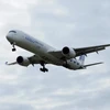 Máy bay A350-1000 của hãng Airbus thực hiện chuyến bay thử nghiệm. (Ảnh: AFP/TTXVN)