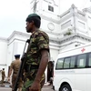 Lực lượng an ninh Sri Lanka được triển khai bên ngoài nhà thờ St. Anthony ở thủ đô Colombo sau vụ nổ ngày 21/4. (Ảnh: THX/TTXVN)