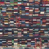 Hàng hóa được xếp tại cảng ở Thượng Hải, Trung Quốc ngày 25/7/2018. (Ảnh: THX/TTXVN)