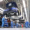 Dây chuyền lắp ráp xe SAIC-Volkswagen tại nhà máy ở Thượng Hải của Trung Quốc. (Ảnh: THX/TTXVN)
