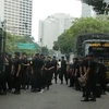 Cảnh sát có mặt trên đường phố ở thủ đô Jakarta. (Ảnh: Đỗ Quyên/TTXVN)