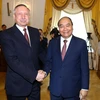 Thủ tướng Nguyễn Xuân Phúc gặp Quyền Thống đốc Saint Petersburg Beglov A.D. (Ảnh: Thống Nhất/TTXVN)