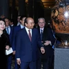 Hình ảnh Thủ tướng thăm Cung điện Mùa Đông và Khu lưu niệm của Lenin
