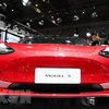 Một mẫu xe của Tesla được trưng bày tại Triển lãm Ôtô Quốc tế Thượng Hải, Trung Quốc ngày 17/4. (Ảnh: THX/TTXVN)