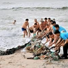 [Photo] Bình Thuận ra quân thực hiện chiến dịch Clean Up Day