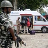 Trong ảnh: Cảnh sát gác tại khu vực Kashmir do Ấn Độ kiểm soát, ngày 3/8. Ảnh: AFP/TTXVN