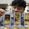 Vàng miếng được trưng bày tại một sàn giao dịch ở Seoul. (Ảnh: Yonhap/TTXVN)