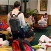 Đội bóng đá U22 Campuchia tại Manila "phải chờ khoảng 8-9 giờ" để đến khách sạn của họ. (Nguồn: ASEAN Football News)