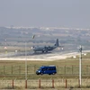 Máy bay quân sự Hercules C-130 tại căn cứ không quân Incirlik, ngoại ô Adana, Thổ Nhĩ Kỳ. (Ảnh: AFP/TTXVN)