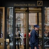 Một chi nhánh của Deutsche Bank tại New York của, Mỹ. (Ảnh: AFP/TTXVN)