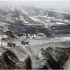 Xe tải đang đậu tại mỏ lộ thiên của tổ hợp mỏ vàng và đồng Grasberg của PT Freeport . (Nguồn: Reuters)
