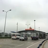 Phương tiện lưu thông qua trạm thu phí của dự án đường cao tốc Pháp Vân. (Ảnh: Việt Hùng/Vietnam+)