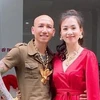 Vợ chồng "giang hồ mạng" Phú Lê.