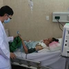 Bệnh nhân N.T.T đã được cai máy thở và tiếp tục điều trị tích cực tại bệnh viện. (Ảnh: Lê Xuân/TTXVN)