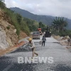 Quốc lộ 4 từ Km339-Km368 dài trên 24km qua huyện Hoàng Su Phì, tỉnh Hà Giang đang được các nhà thầu khẩn trương hoàn thành trong năm 2020. (Ảnh Quang Toàn/BNEWS/TTXVN)