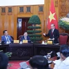Phó Thủ tướng Thường trực Trương Hòa Bình phát biểu, động viên các doanh nghiệp, doanh nhân trẻ tiếp tục vượt qua khó khăn do đại dịch COVID-19. (Ảnh: Lâm Khánh/TTXVN)