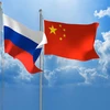 Cờ Nga và Trung Quốc. (Nguồn: military.com)