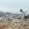 [Photo] Hà Nội khắc phục mùi ô nhiễm tại bãi rác Nam Sơn 