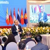 Thủ tướng Nguyễn Xuân Phúc phát biểu tại chuyến thị sát, kiểm tra công tác chuẩn bị cho Hội nghị cấp cao ASEAN 37. (Ảnh: Thống Nhất/TTXVN)