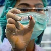 Vắcxin phòng COVID-19 được nghiên cứu tại phòng thí nghiệm ở Saraburi, Thái Lan. (Ảnh: AFP/TTXVN)