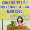 Bà Nguyễn Thị Mỹ, Cục trưởng Cục thống kê tỉnh Bình Định phát biểu tại buổi họp báo công bố số liệu thống kê kinh tế xã hội tỉnh Bình Định năm 2020. (Ảnh: Tường Quân/TTXVN)