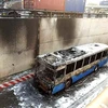 [Photo] Xe buýt bốc cháy dữ dội tại hầm chui An Sương của TPHCM