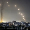 Rocket được phóng từ Dải Gaza, hiện do Phong trào Hồi giáo Hamas kiểm soát, hướng về lãnh thổ Israel ngày 11/5 vừa qua. (Ảnh: AFP/TTXVN)