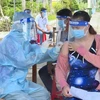 Thị xã Giá Rai khẩn trương tiêm vaccine phòng COVID-19 cho người dân, phấn đấu đạt 98% tổng số người trên 18 tuổi. (Ảnh: TTXVN phát)