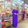 [Photo] Huế: Tiểu thương chợ Đông Ba tôn vinh giá trị áo dài 