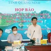 Đại diện sở Thông tin truyền thông tỉnh Quảng Ninh thông tin về chương trình. (Ảnh: Văn Đức/TTXVN)