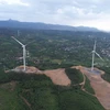 Dự án điện gió ở huyện miền núi Hướng Hóa. (Ảnh: Nguyên Lý/TTXVN)