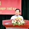 Phó Thủ tướng Phạm Bình Minh phát biểu tại buổi tiếp xúc cử tri. (Ảnh: TTXVN phát)