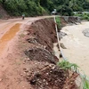 Một vị trí sạt taluy âm trên Quốc lộ 37, đoạn qua huyện Bắc Yên khiến hộ lan bị hư hỏng nặng. (Ảnh: Hữu Quyết/TTXVN)