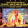 Tiết mục múa lân sư rồng của Nhà hát tuồng Việt Nam tại buổi khai mạc chương trình. (Ảnh: Hoàng Nguyên/TTXVN)