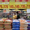 Gạo được bày bán tại một siêu thị ở Bangkok của Thái Lan. (Ảnh: AFP/TTXVN)