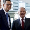 Thủ tướng Đức Olaf Scholz chào đón Thủ tướng Ba Lan Mateusz Morawiecki tại Berlin, Đức hồi tháng 10/2022. (Nguồn: Euronews)