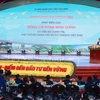 Thủ tướng Phạm Minh Chính phát biểu tại Hội nghị xúc tiến đầu tư tỉnh Hòa Bình. (Ảnh: Dương Giang/TTXVN)