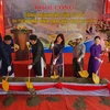 Nghi thức khởi công công trình Bảo tồn, tu bổ di tích Ưng Bình tại Châu Hương Viên. (Ảnh: Mai Trang/TTXVN)