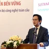 Thứ trưởng Ngoại giao Đỗ Hùng Việt phát biểu khai mạc hội thảo. (Ảnh: Phương Uyên/TTXVN phát)