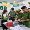 Công an các đơn vị, địa phương kiểm tra hàng loạt chi nhánh, cơ sở của Công ty tài chính F88. (Nguồn: Báo điện tử Đảng Cộng sản Việt Nam)