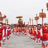Lễ rước kiệu của các xã, phường, thị trấn vùng ven về Khu di tích lịch sử Quốc gia đặc biệt Đền Hùng. (Ảnh: Trung Kiên/TTXVN)