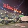 Một điểm bán xăng trên địa bàn tỉnh Thanh Hóa phục vụ người dân. (Ảnh: Đức Duy/Vietnam+)