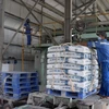 Sản xuất ximăng tại Công ty cổ phần xi măng Hà Tiên trên địa bàn huyện Kiên Lương, tỉnh Kiên Giang. (Ảnh: Lê Huy Hải/TTXVN)